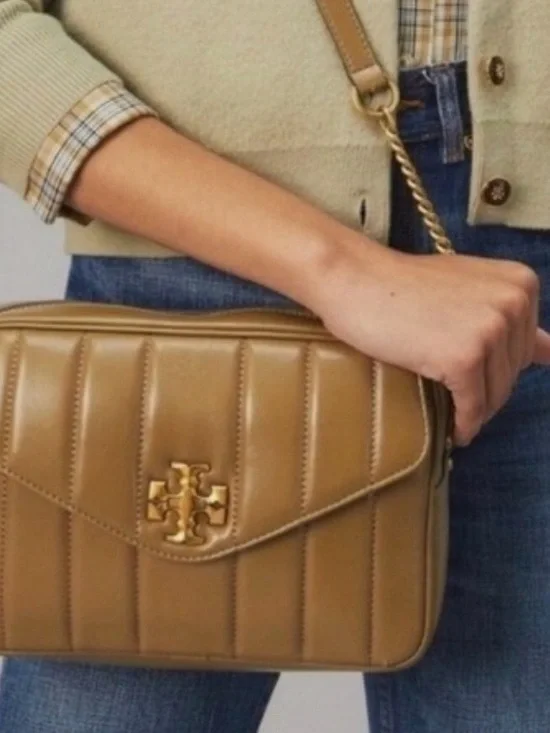 Brand New! Tory Burch Kira Camera Bag in toasted sesame - Picture 2 of 9